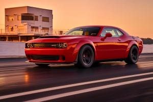 Dodge Challenger SRT Demon 2017 года